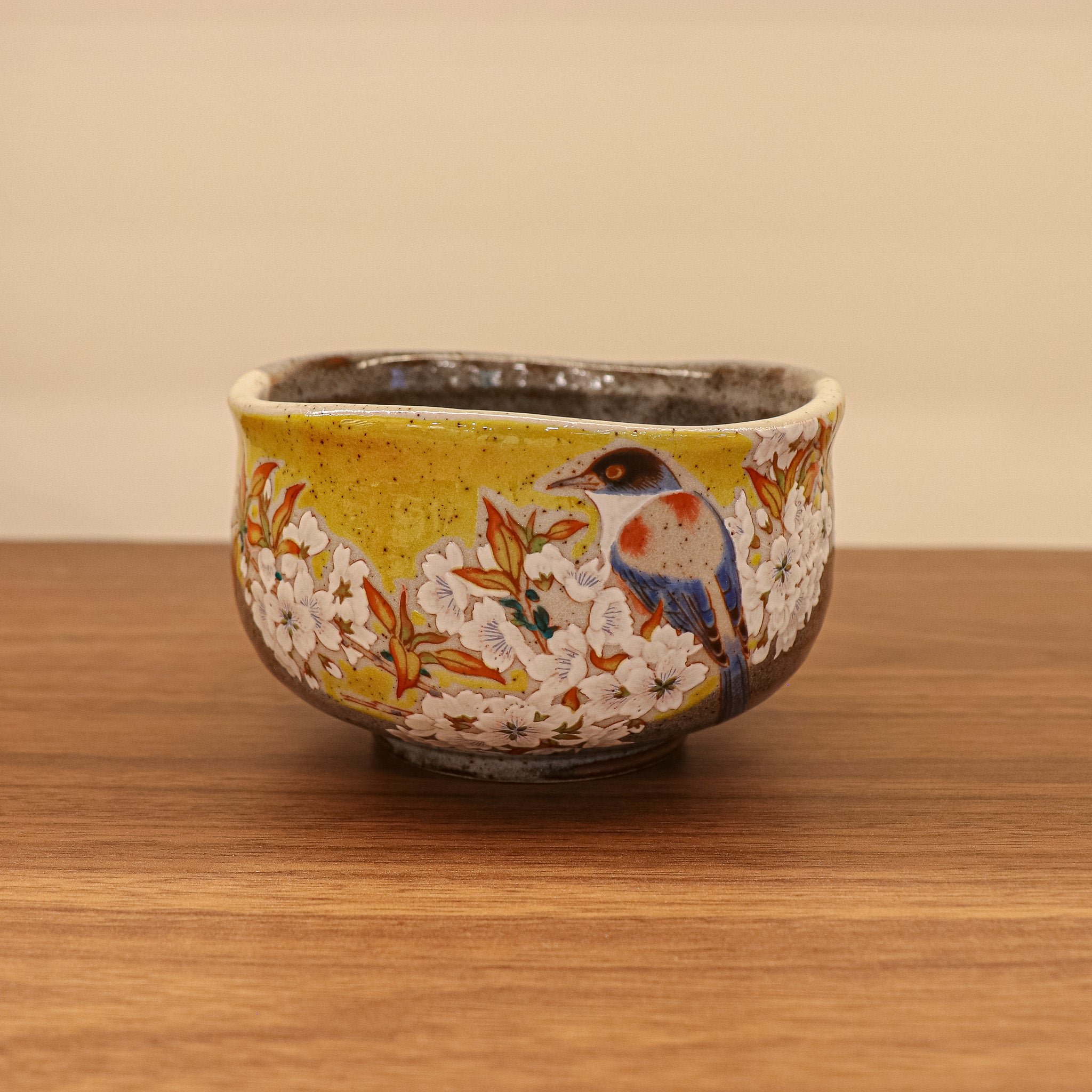 九谷焼Kutani Ware Ceramic Figurine Exploring the Timeless Beauty of Kutani Ware (九谷焼